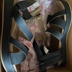 Women’s Sandals
